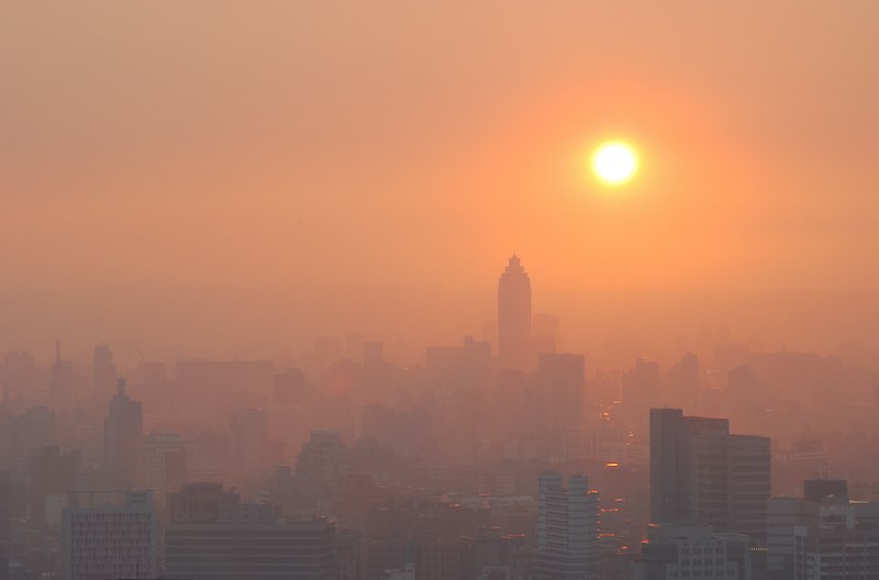 heavily-polluted-cities-lockdown-covid-19-ubc-study