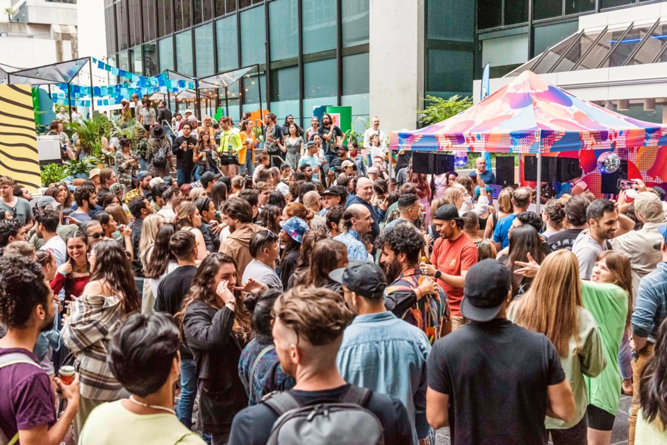 01-public-disco-at-bentall-centre-2022-credit-gabriel-martins