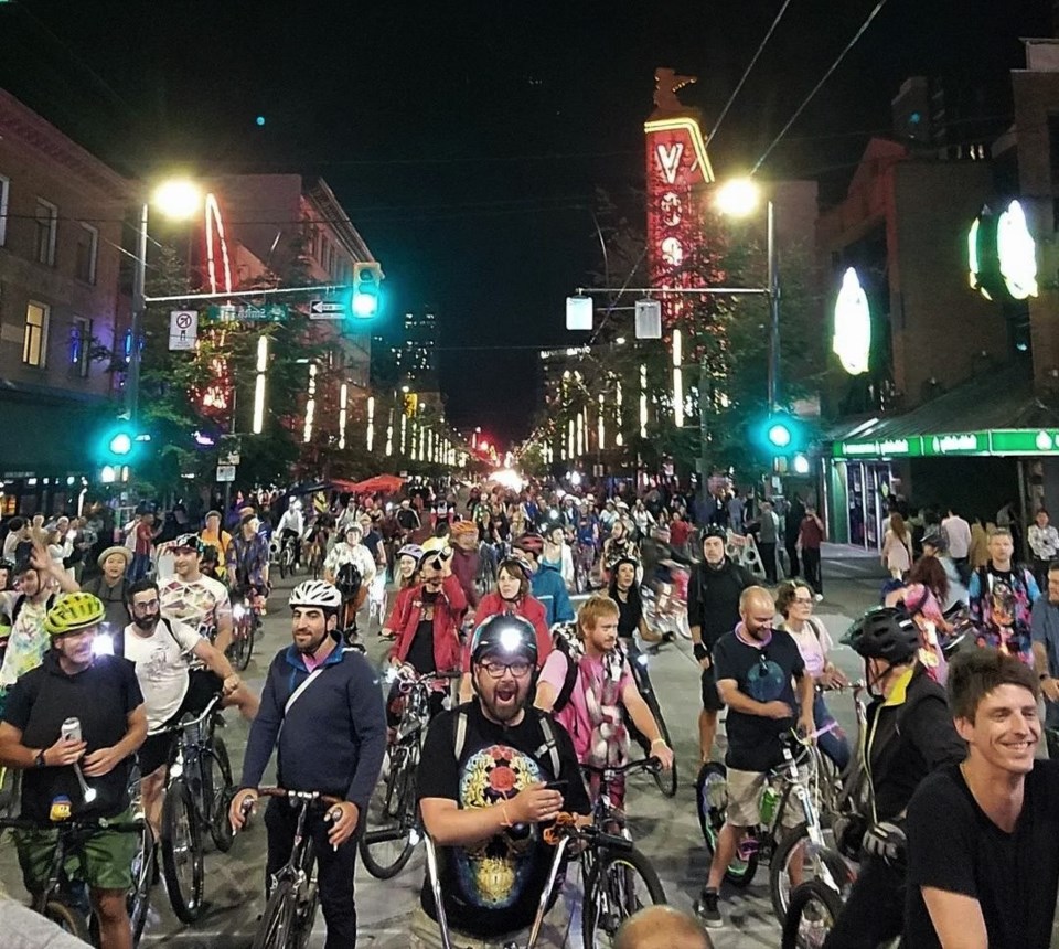 bike-rave-vancouver-1