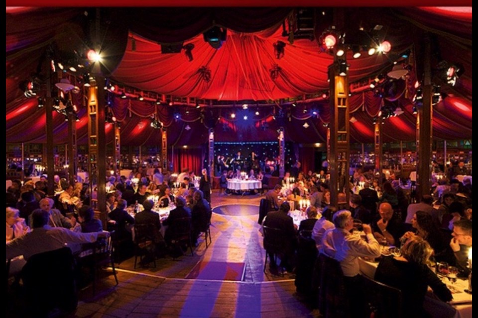 Cabaret Bijou is a live cirque-style performance with a four-course fine dining meal, taking place in Vancouver from October 2022 to March 2023