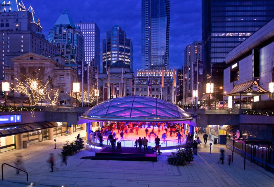 robson-square-skating-vancouver-rossdurantphotography-photographerschoicerf-gettyimages-143158691