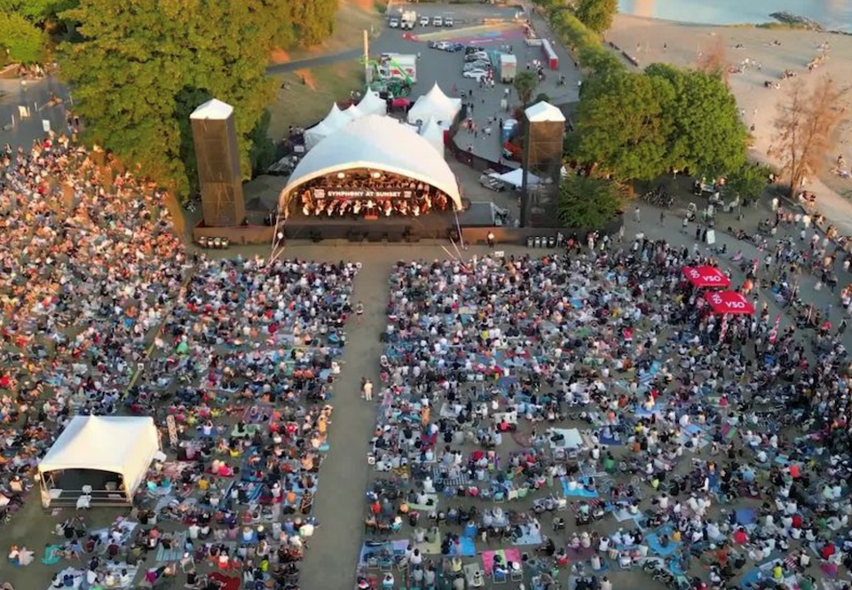 symphony-at-sunset-vancouver-july-2025-1jpg