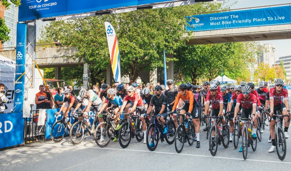 Tour de Concord race start