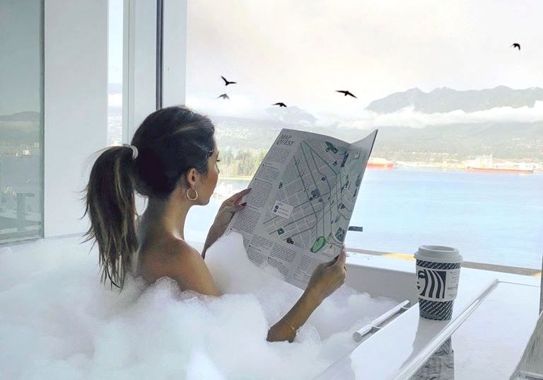 fairmont-pacific-rim-bubble-bath