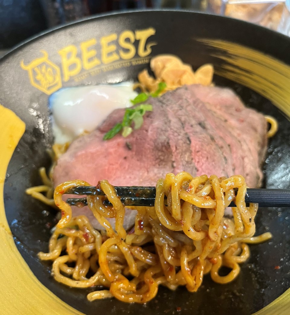 beest-ramen-vancouver-mazeman