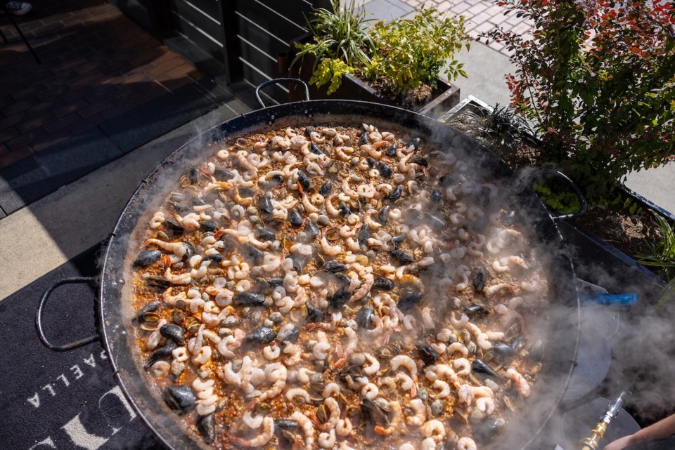 como-taperia-x-paella-guys-credit-lessnoise-studio-11