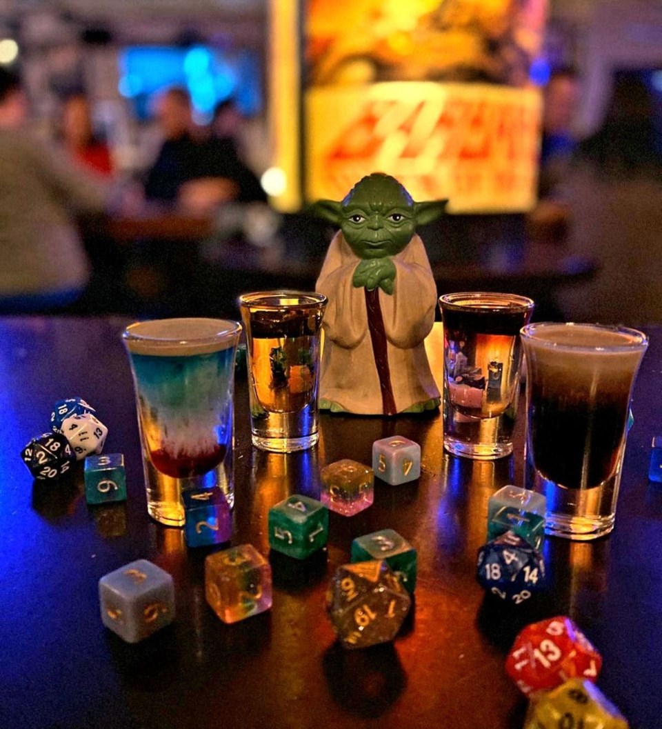 drinks-dice-yoda-storm-crow-alehouse-vancouver