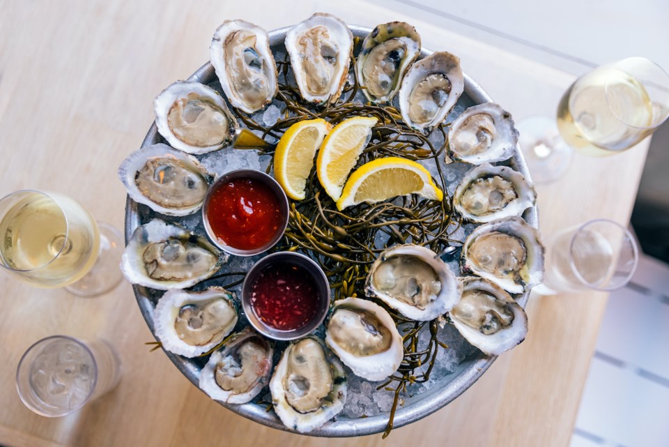 oysters-wine-bar-seafood-vancouver