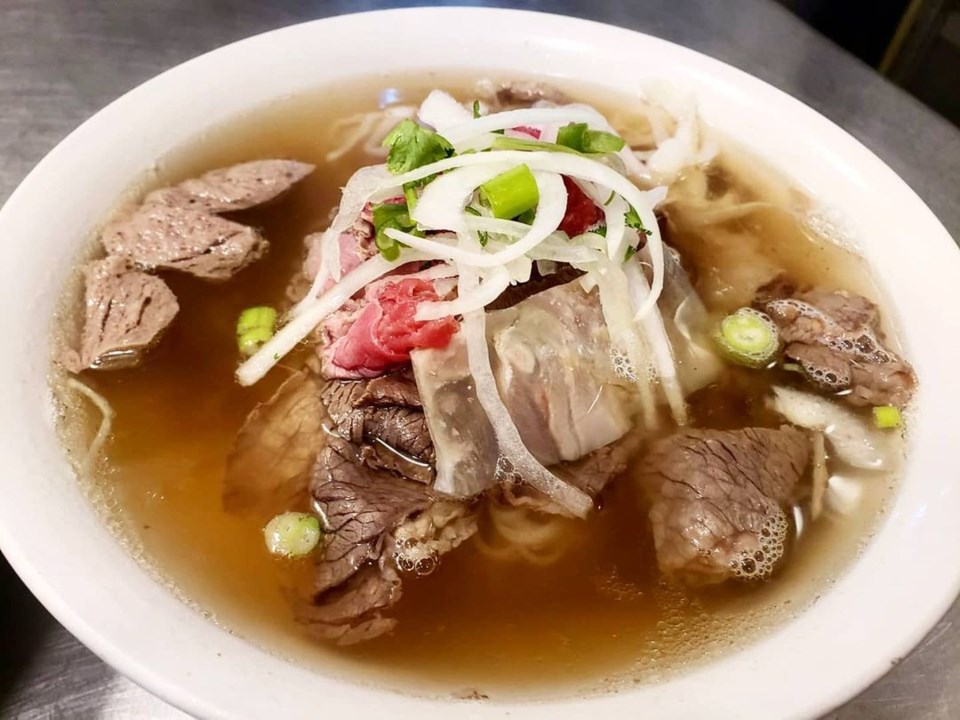 pho-tan-vancouver-food