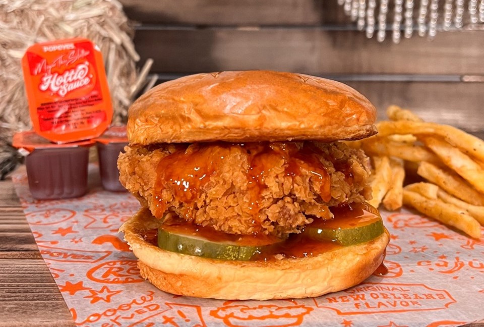 popeyes-fried-chicken-sandwich