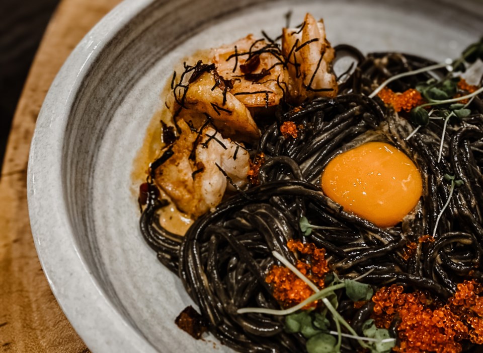 rise-eatery-uni-versal-pasta-vancouver-restaurant