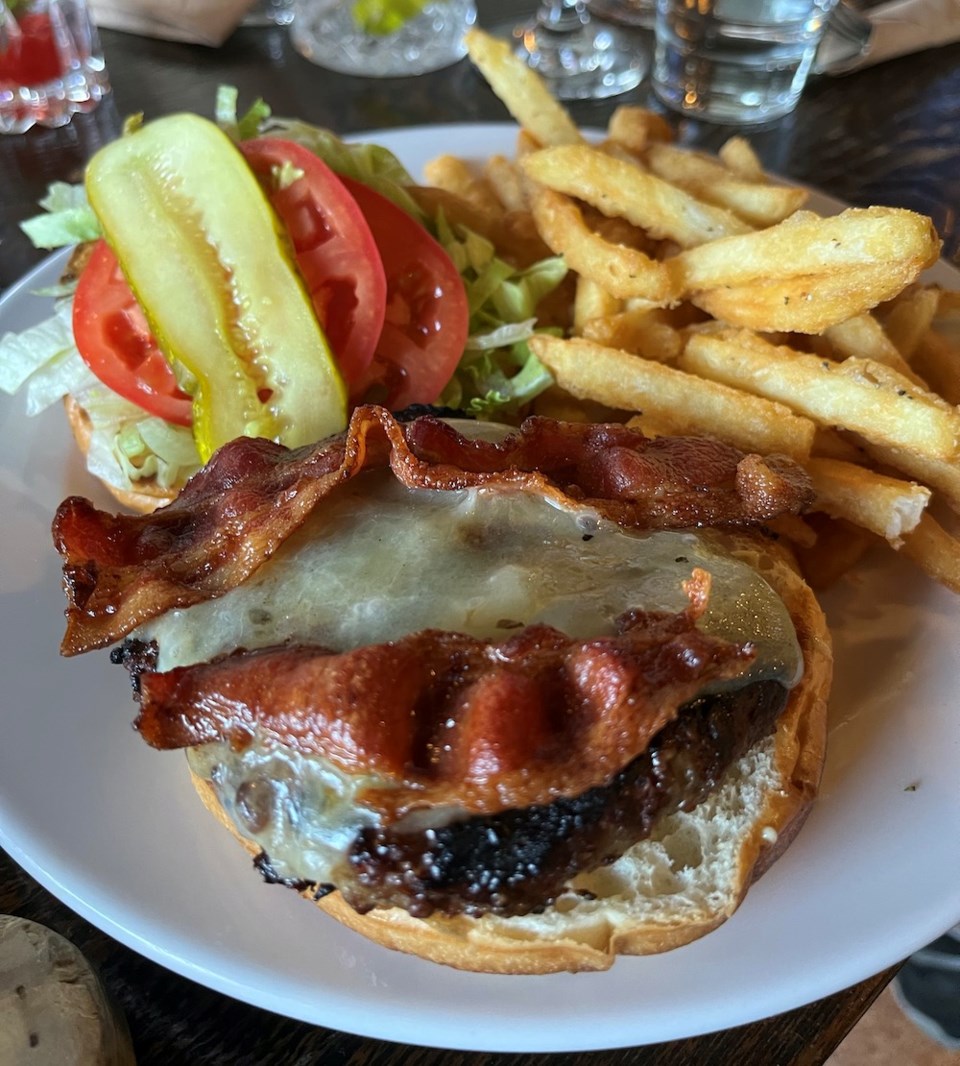 silver-star-food-red-antler-burger