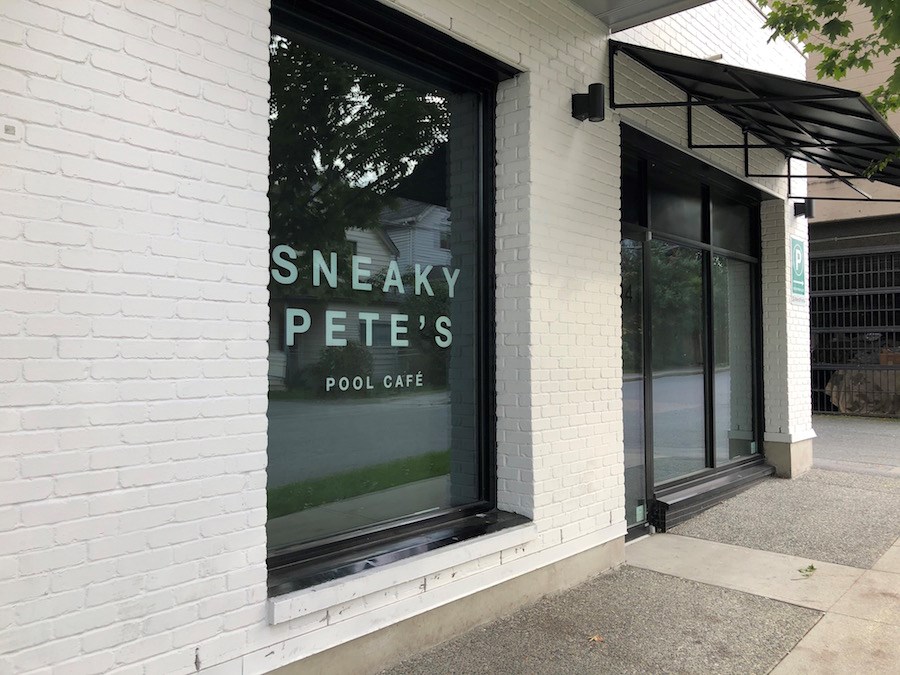 sneaky-petes-pool-cafe