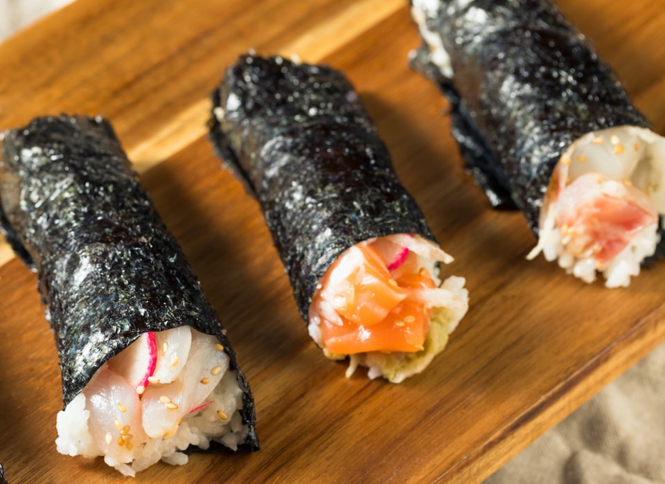 sushi-temaki-handrolls
