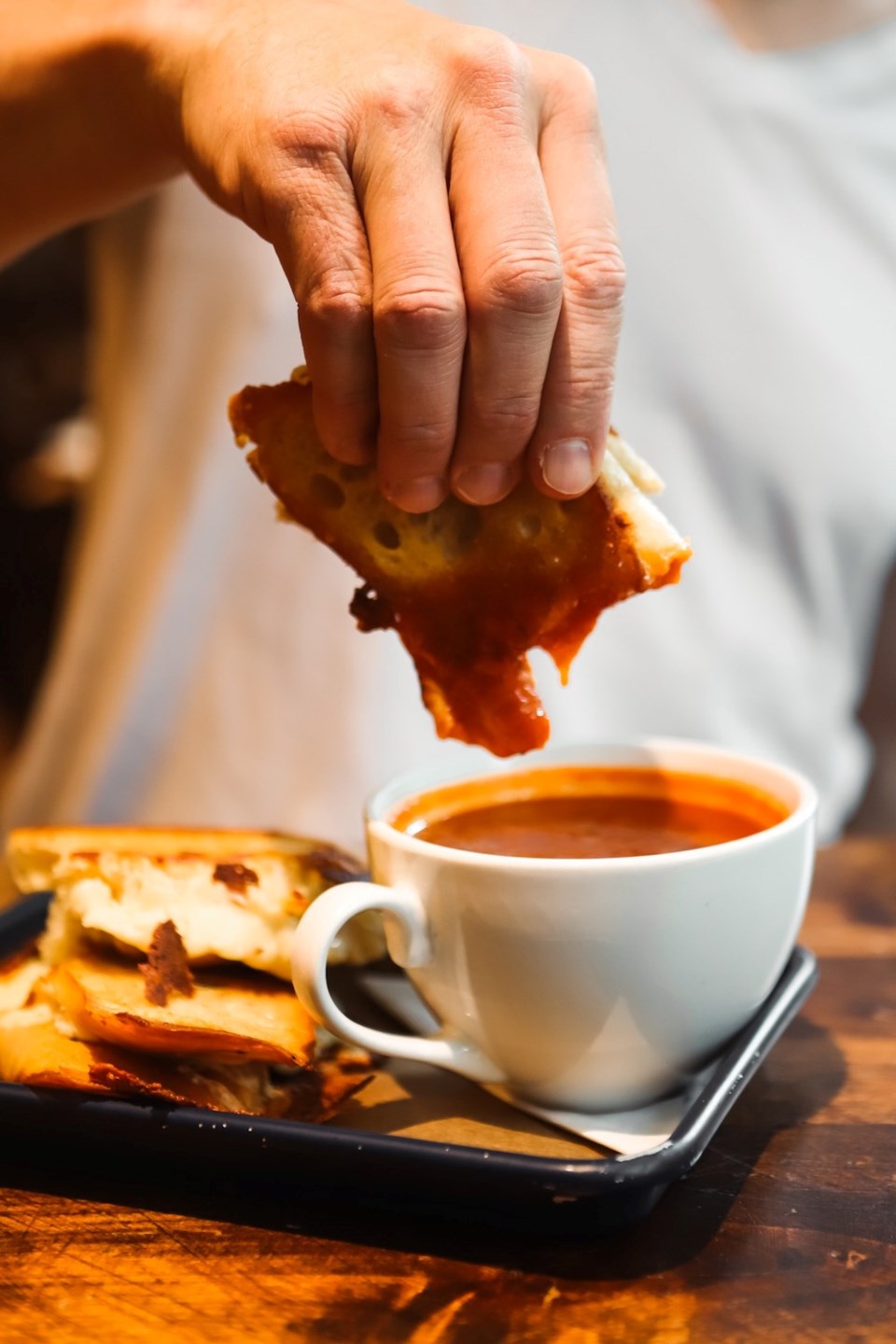 tomato-soup-grilled-cheese-burgoo