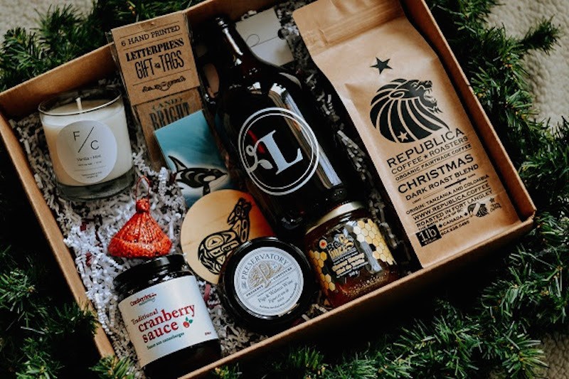 tourism-langley-holiday-gift-box