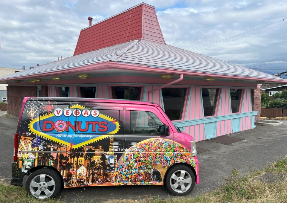 vegas-donuts-burnaby