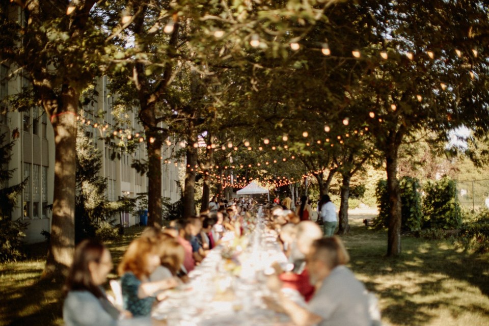 Fresh-Roots-schoolyard-harvest-dinner-2019