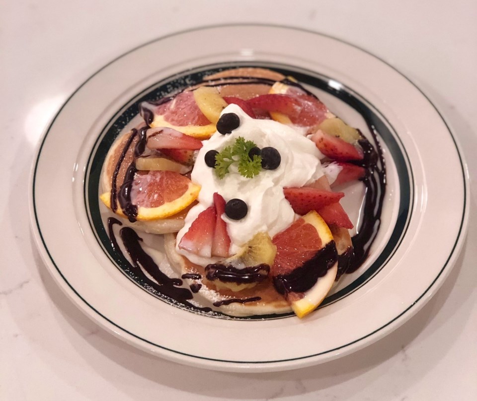 gram-cafe-fruit-pancakes