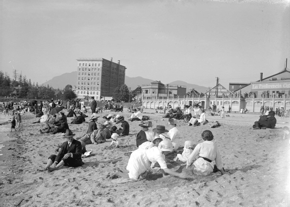 english-bay-1920s-COV-archives