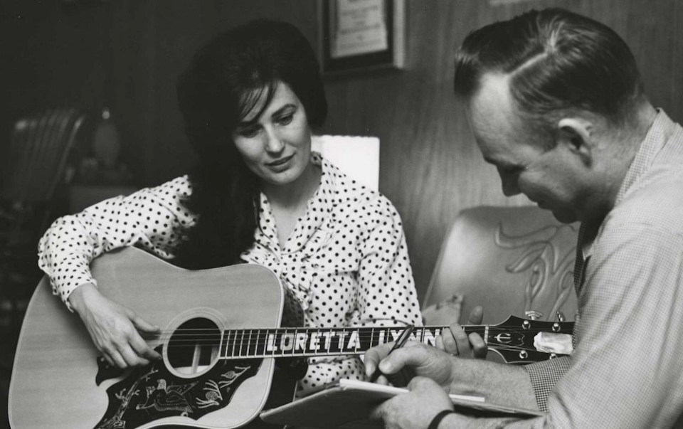 loretta-lynn-facebook