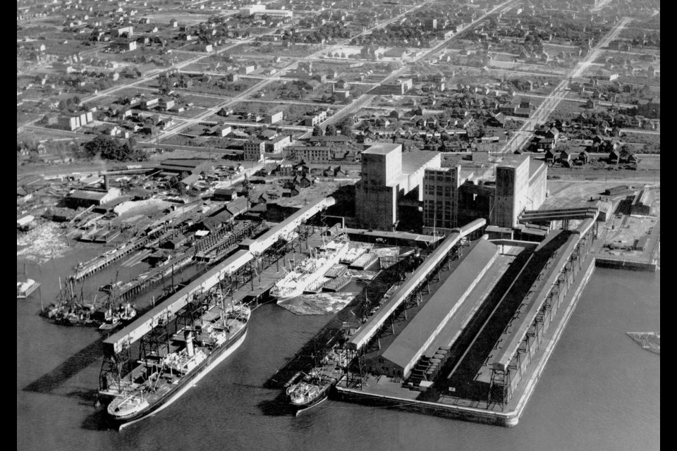 The 鶹ýӳTerminal Company was booming business about 100 years ago (this photo is from 1928). This pier appears to be part of the Port of 鶹ýӳnow.
Reference code: AM1376-: CVA 155-3