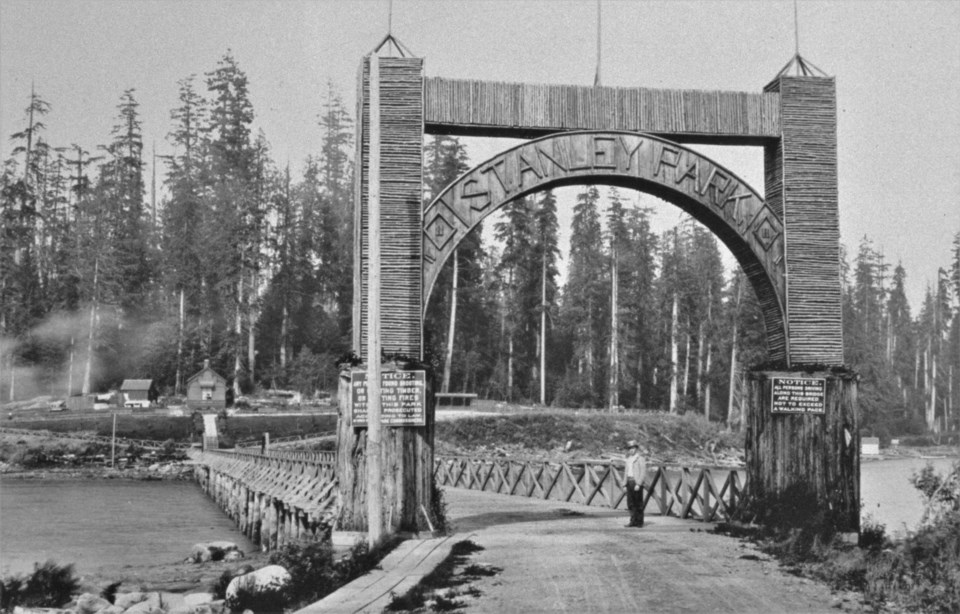 stanley-park-historic-entrance-1