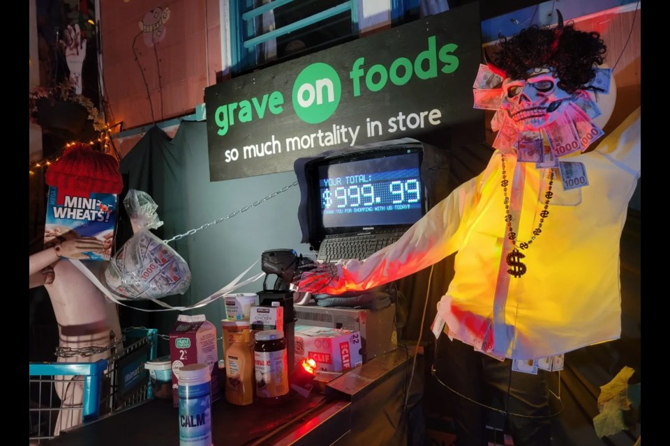 Laryssa Gervan has created a unique Halloween display at her 鶹ýӳhome.