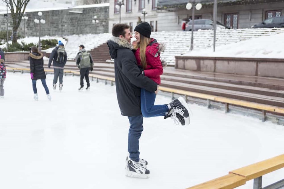 ice-skating-couple