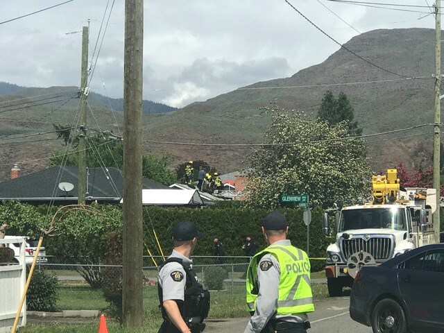 Photo: Brendan Kergin
Rescue of a person on a roof after Snowbird plane crashes in Kamloops.