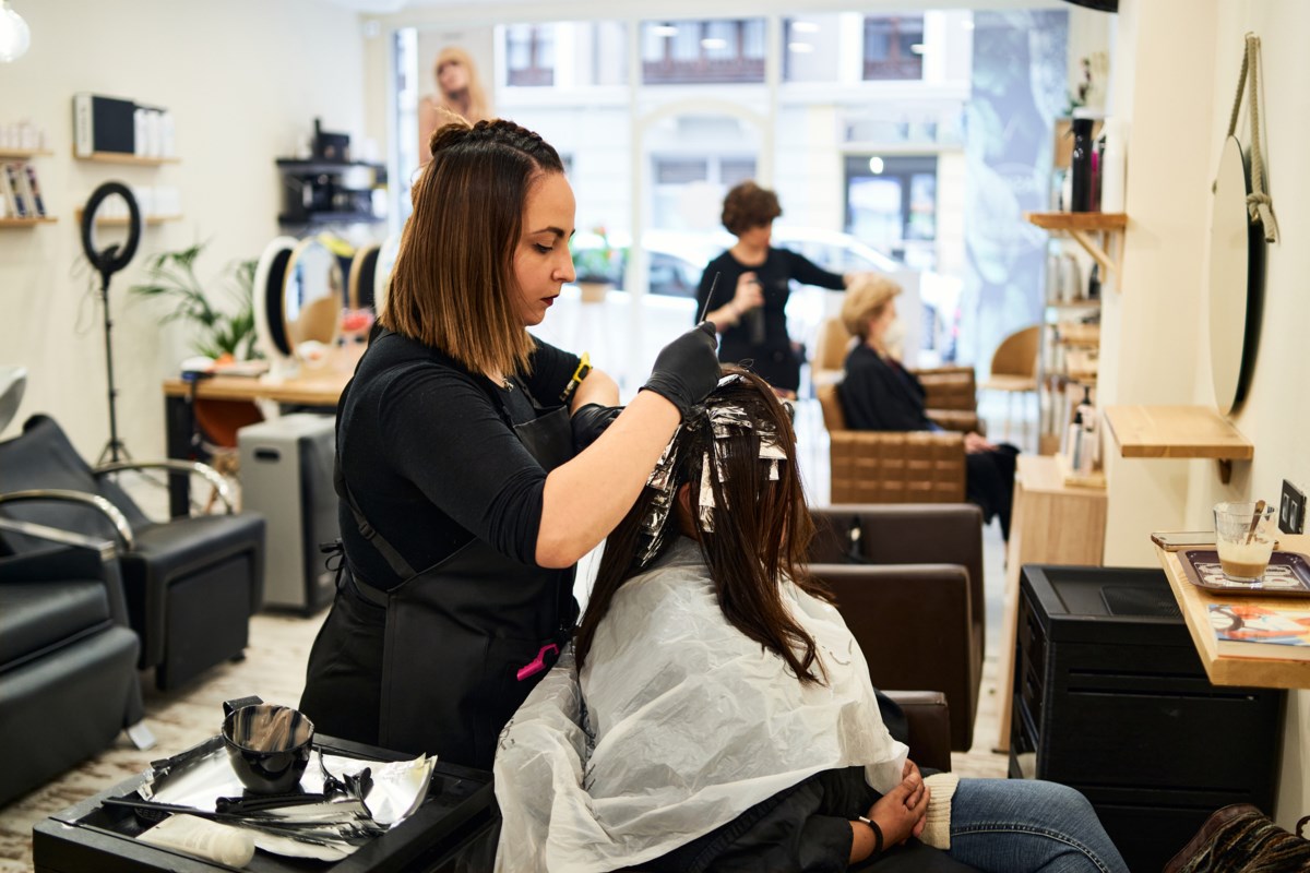 Here's how much should you tip your barber or hairdresser? - Vancouver ...