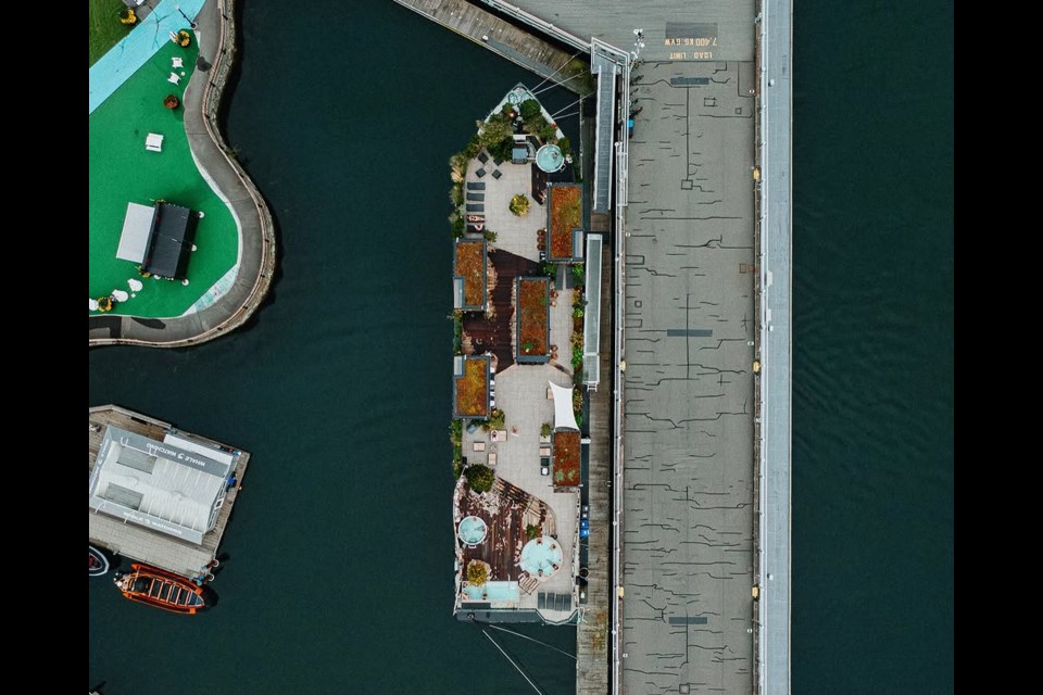The Victoria Havn barge is located near the Empress Hotel. In 鶹ýӳa location next to the Plaza of Nation has been proposed.