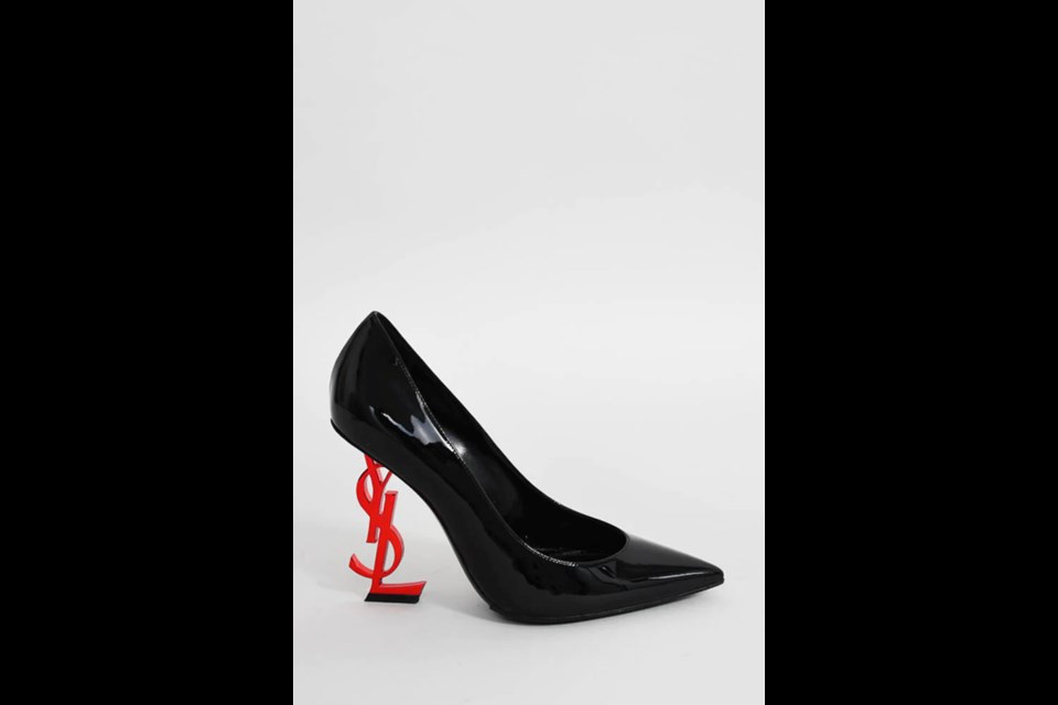 These YSL heels with a logo heel are selling for $700 less than their estimated retail price.