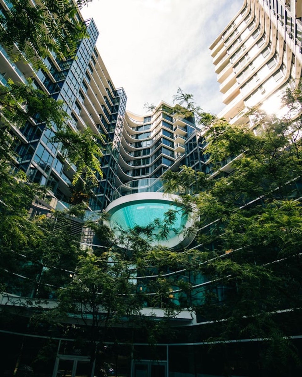 fishbowl-swimming-pool-vancouver-one-pacific