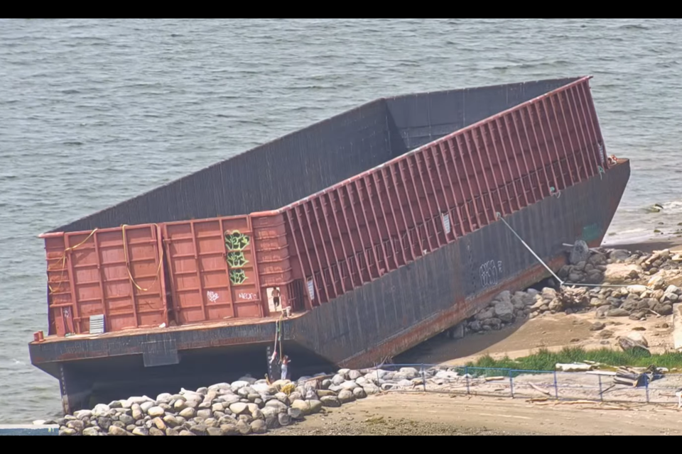 The video captures the man trying to climb the rope on its eastern edge.