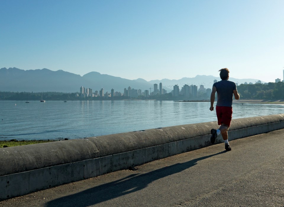 outdoor-exercise-running-seawall-workout-vancouver