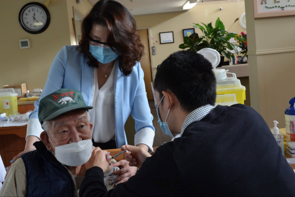 Canada's oldest man recieves COVID-19 vaccine in Metro Vancouver - Facebook photo - Amenida Seniors Community 