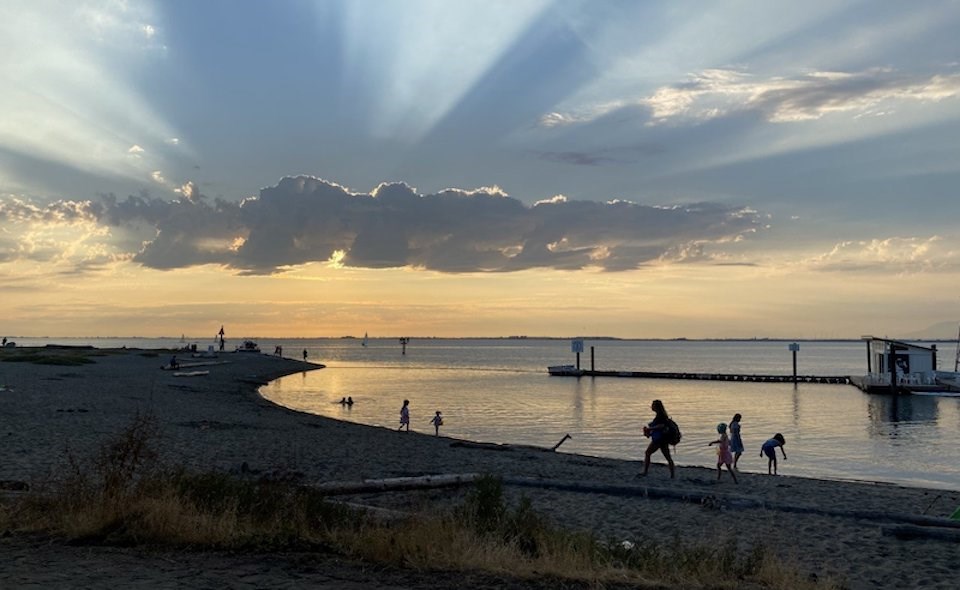 crescent-beach-swimmer-rescued-metro-vancouver-surrey