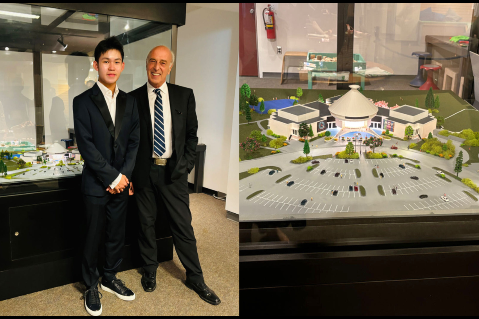 Kyle Chen (left) unveiled his model of the Museum of 鶹ýӳto CEO Mauro Vescera (right) and others at an event on Thursday, Sept. 12, 2024.