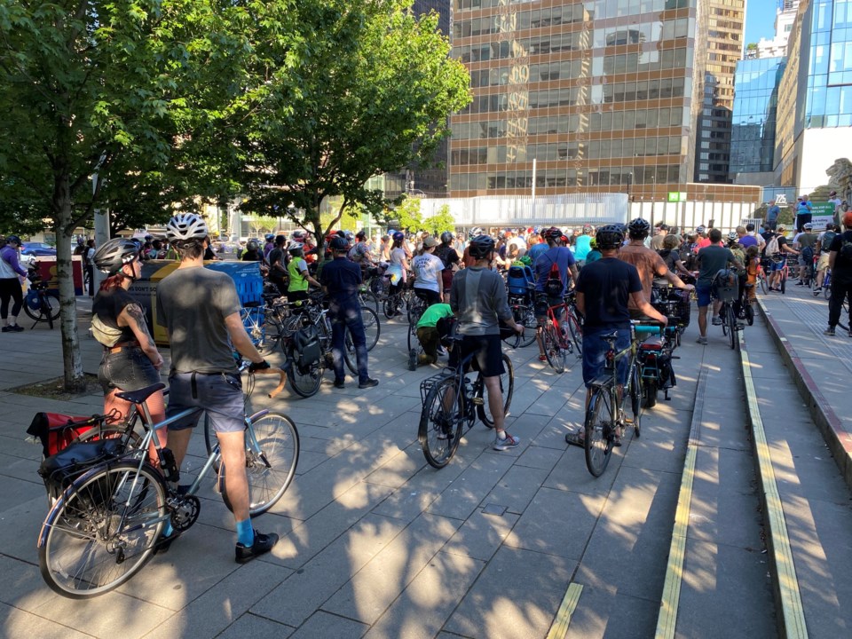 vancouver-critical-mass-bike-ride-protest