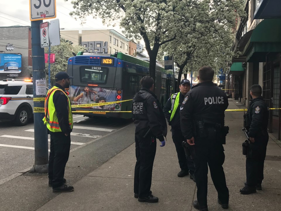 police-bus-assault-dtes-2