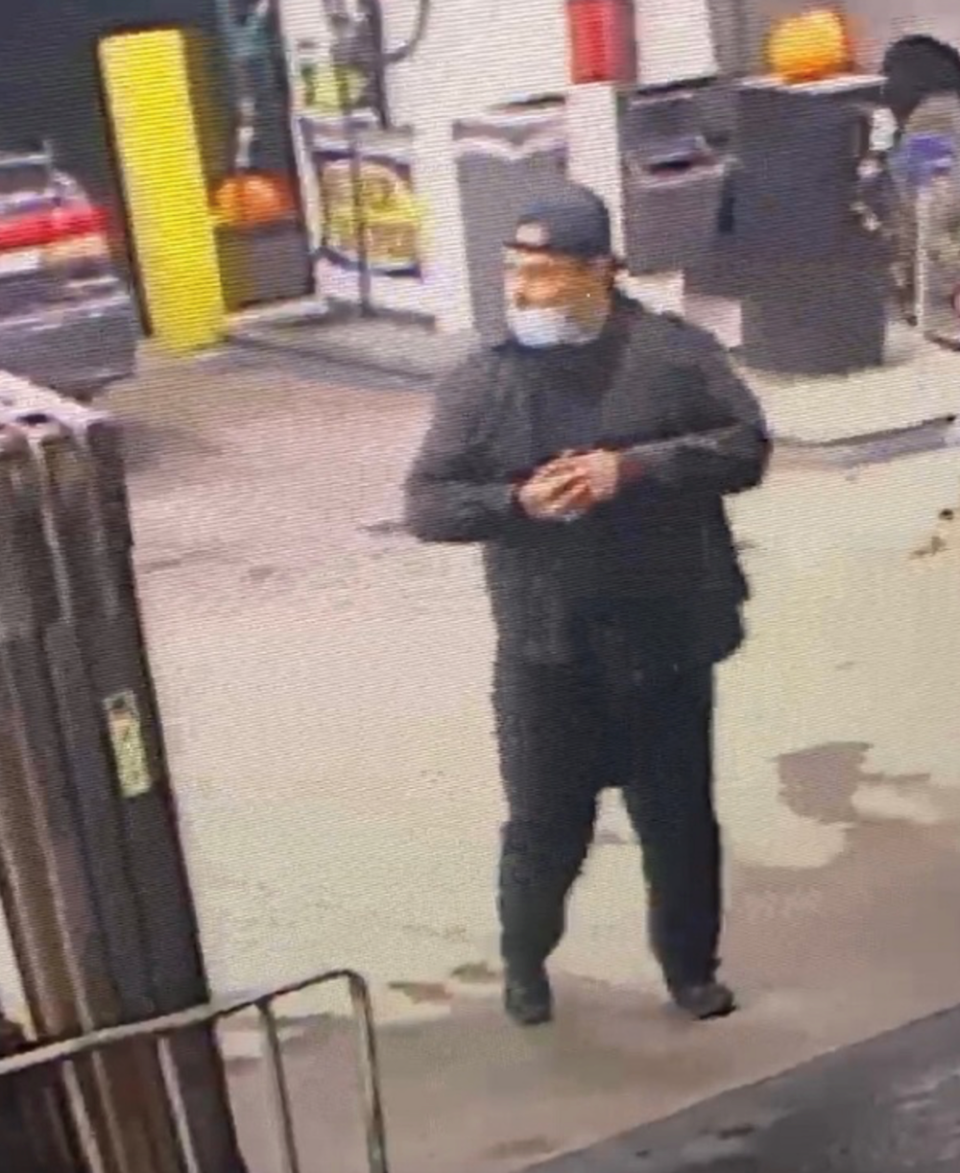 possible escaped murderer Roderick Muchikekwanape sighting sumas washington rcmp