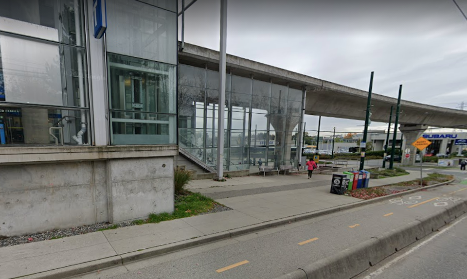 woman-dog-stabbed-vancouver-canada-line-2021.jpg