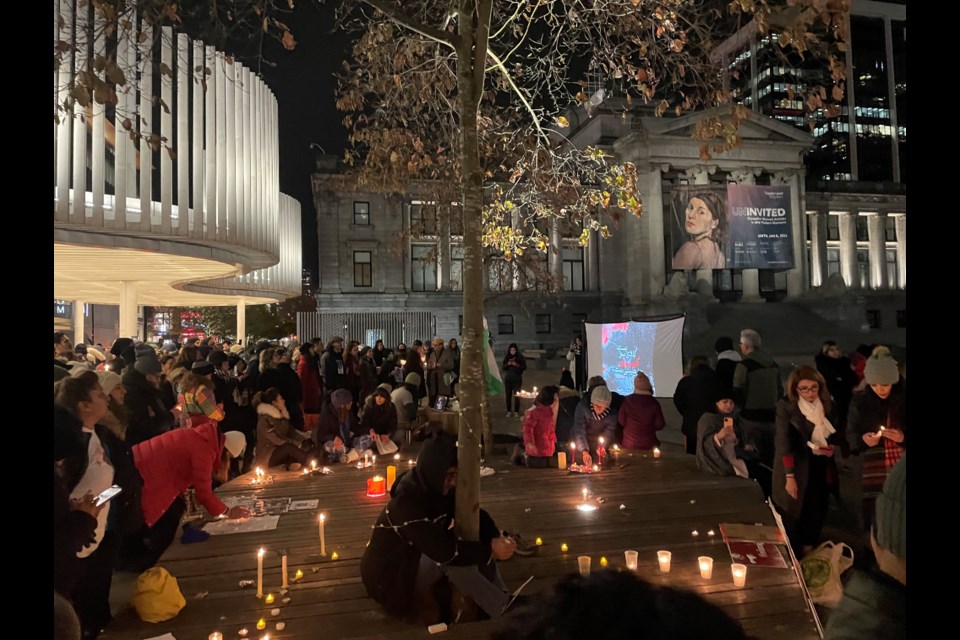 Crowds gathered at the Vancouver Art Gallery to stand vigil in solidarity with Iranian protesters fighting for the rights and freedoms of women.