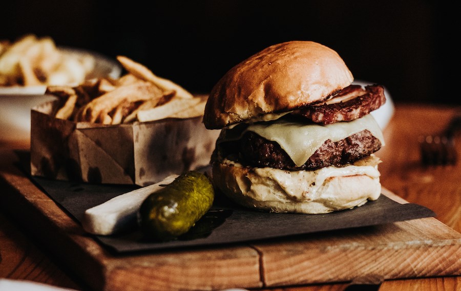 Pourhouse_Burger_2_PhotoChrisGiannakos