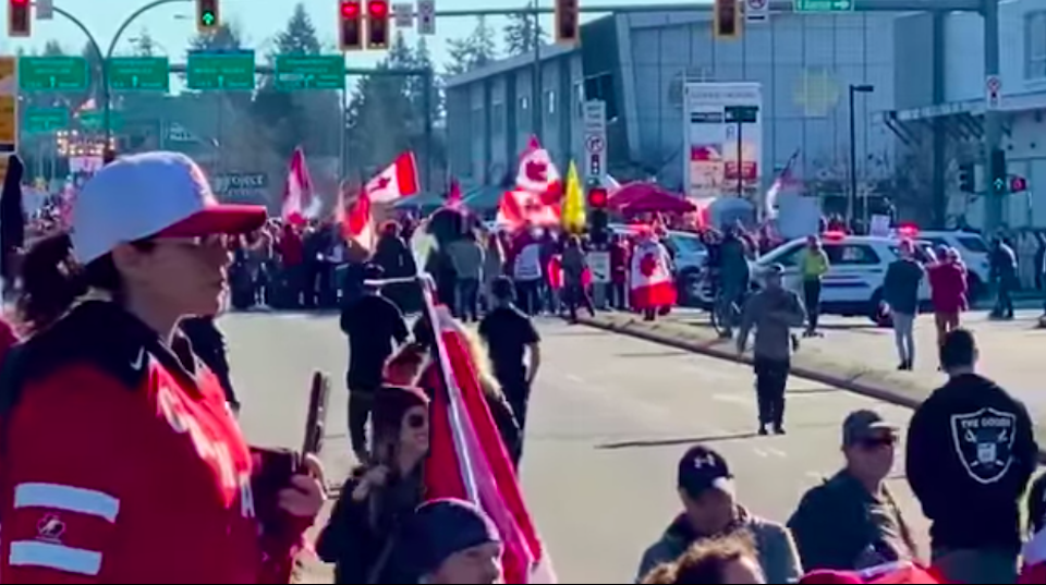 convoy-demonstration--vancouver-canada-us-border.jpg