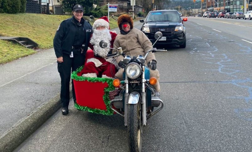 santa-sidecar-transit-police