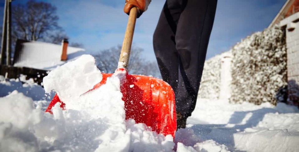 shoveling-snow-new-vancouver