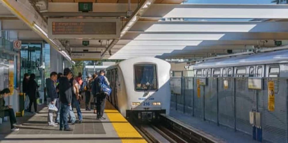 skytrain-platform-translink