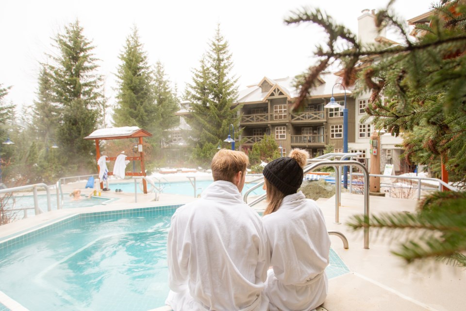 blackcomb-springs-suites-hot-tub